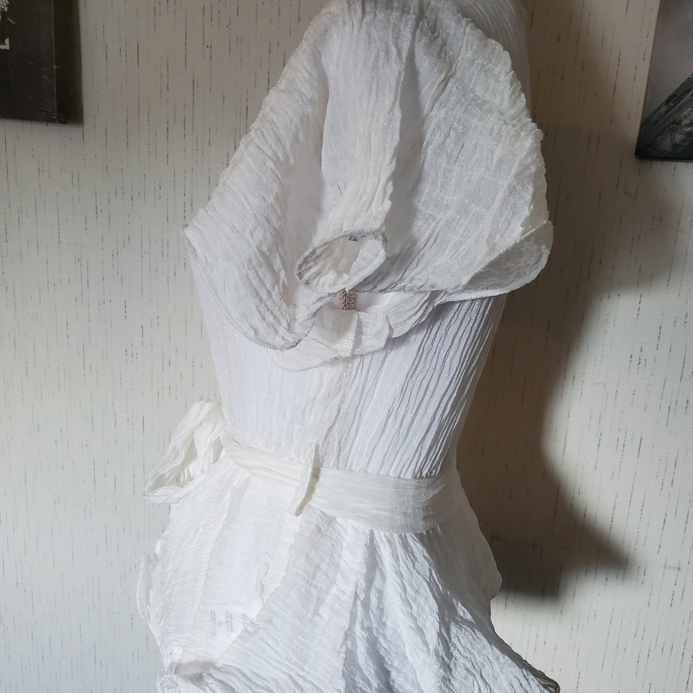 White Ruffled Top - Picture 5 of 5